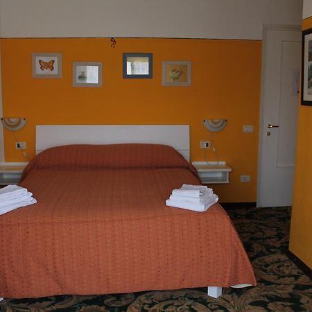 Hotel Poggio D'Oro Рива-ді-Сольто Екстер'єр фото