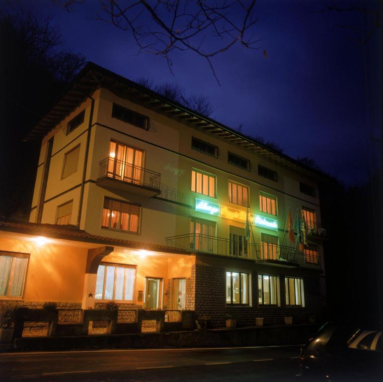 Hotel Poggio D'Oro Рива-ді-Сольто Екстер'єр фото