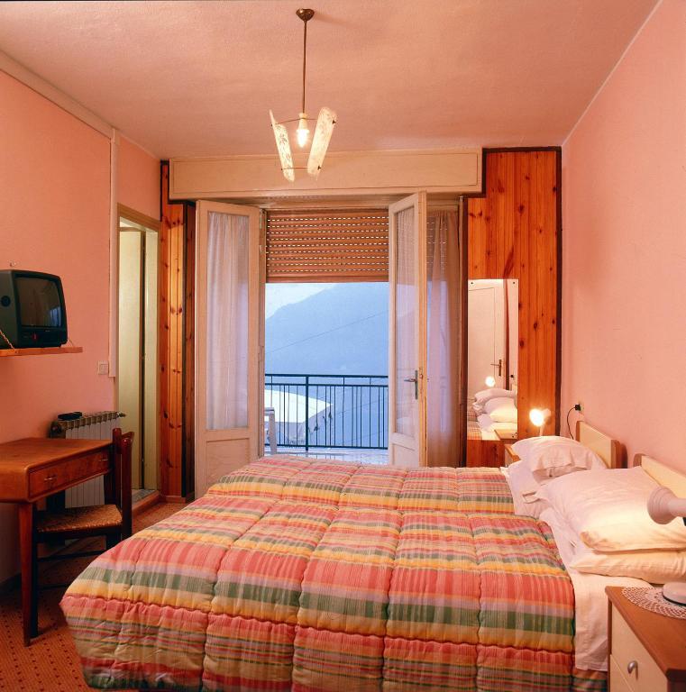 Hotel Poggio D'Oro Рива-ді-Сольто Номер фото